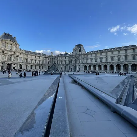 Louvre élégance De Charme París